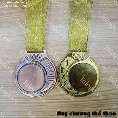 Huy hiệu nhựa 2.5cm huy hieu nhua 2.5cm